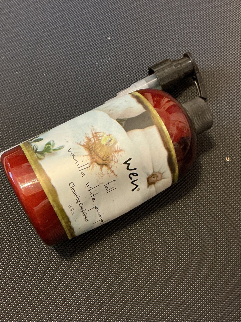 NWT WEN Vanilla White Pumpkin Cleansing Conditioner - Red